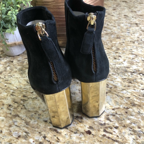 Senso Suede-like Black Round Toe Chunky Gold Heel Ankle Boots 39 - Picture 8 of 11